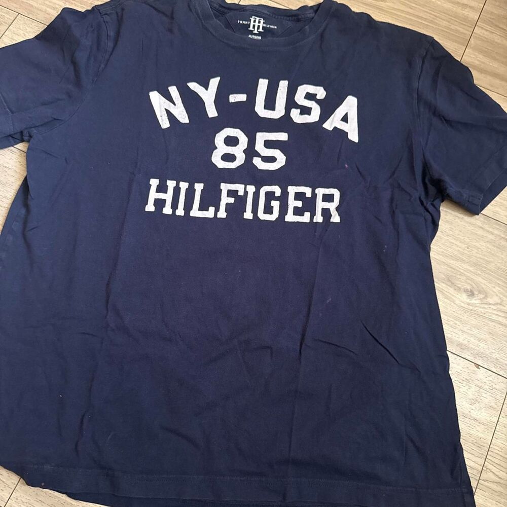 Tommy-hilfiger Men's Navy and Blue T-shirt